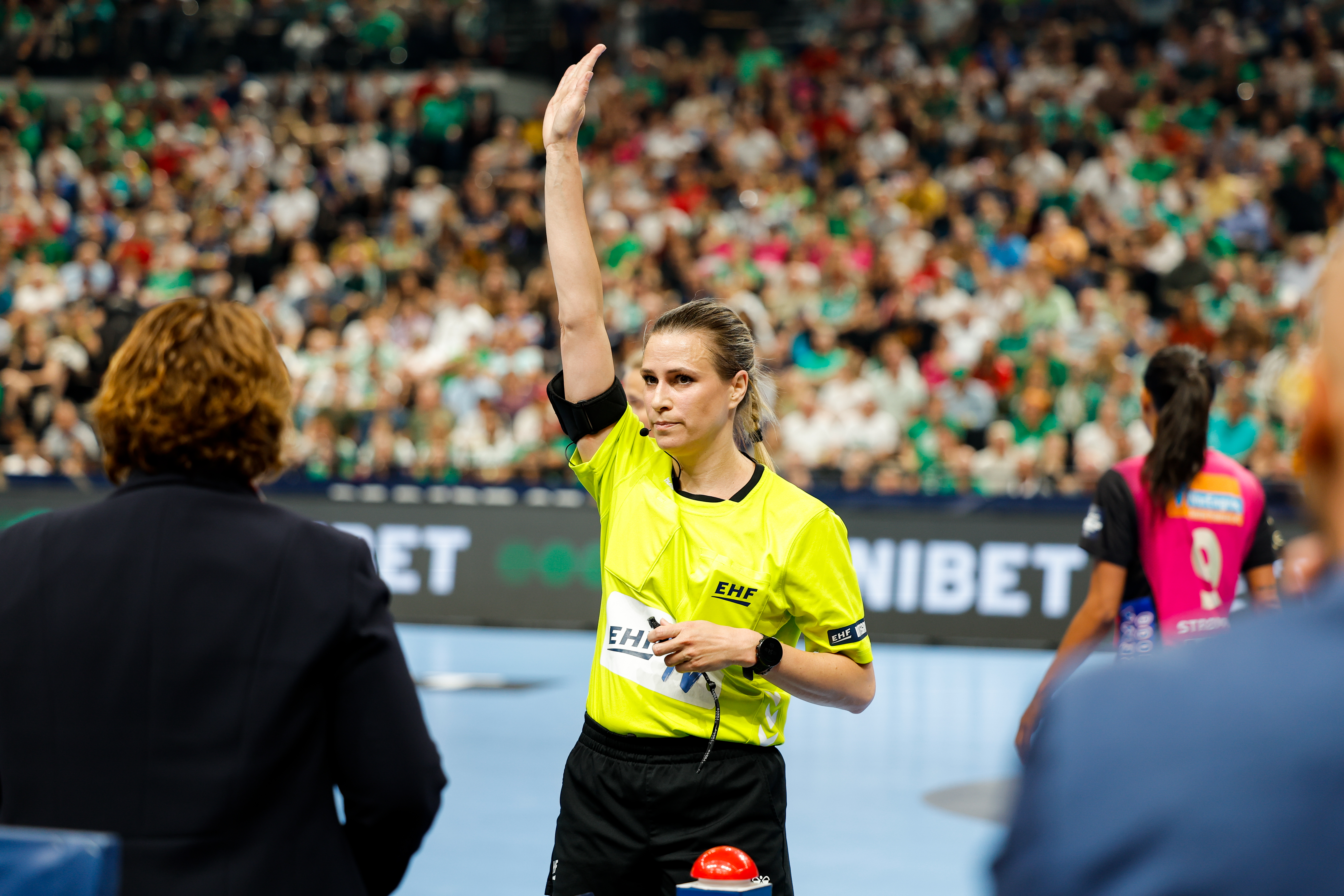 EHF webinar on communication between referees and coaches