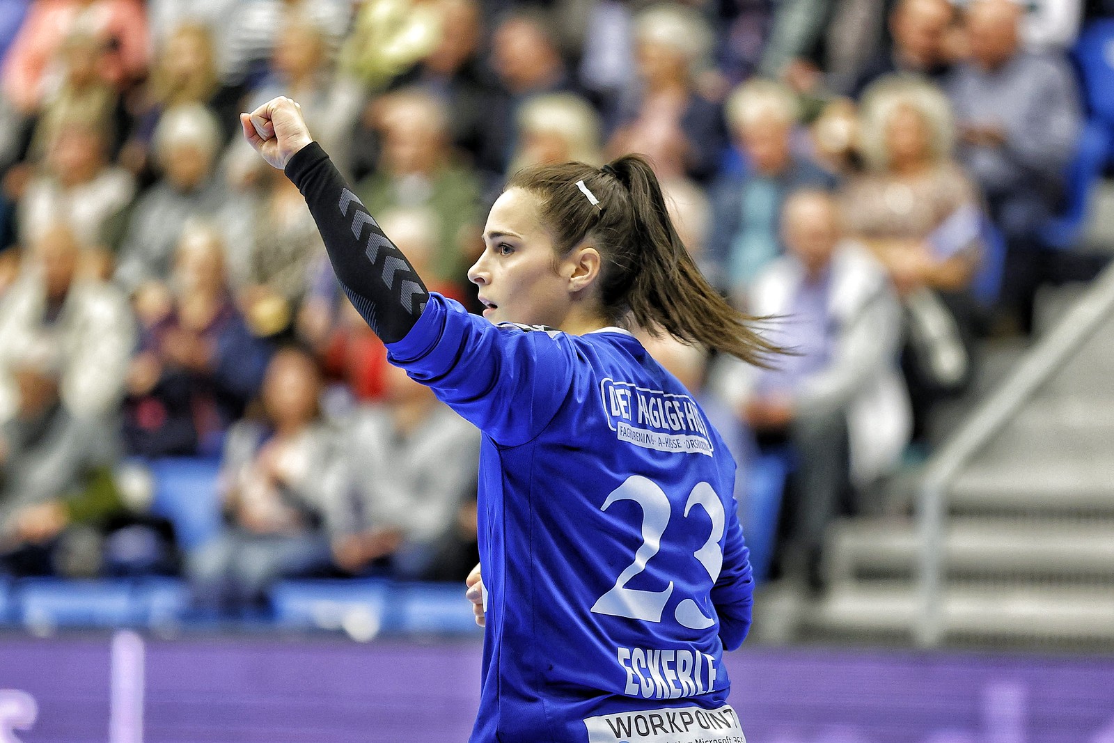 Eyes in round 9 on Russian-Danish duels