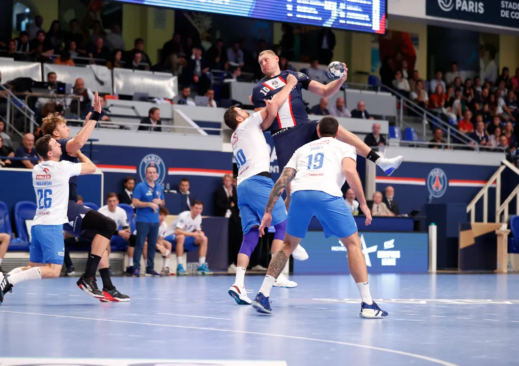Paris eye quarter-final berth, Dinamo need a point in MOTW