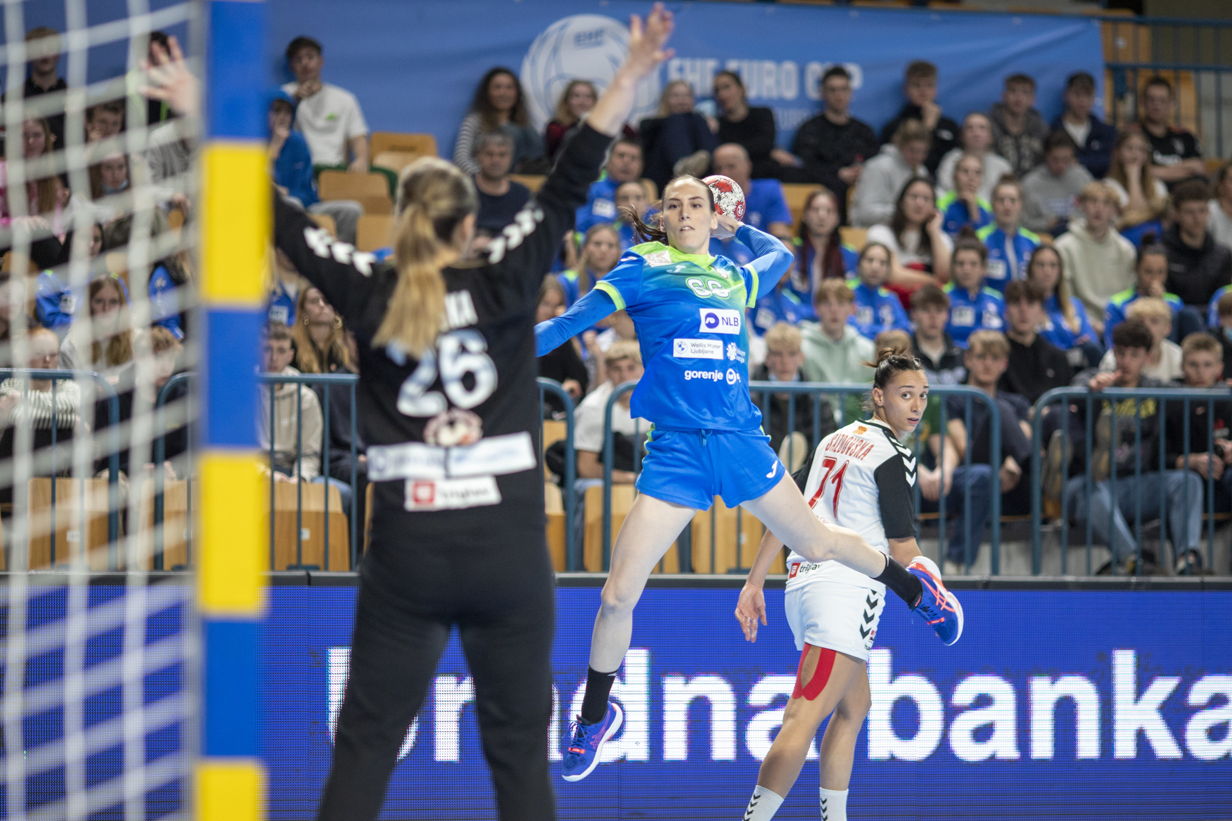 Nail-biting win earns Slovenia first points