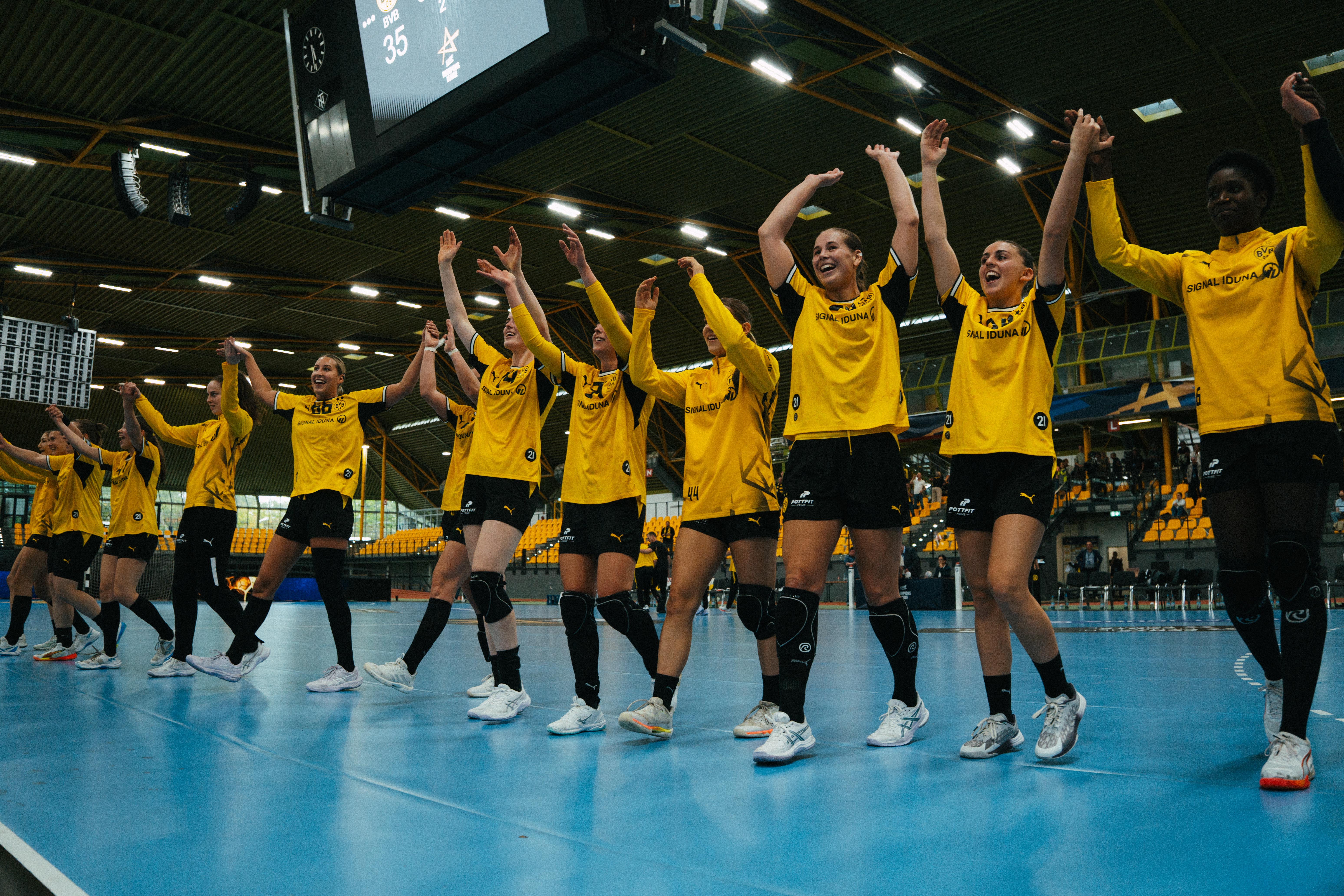 Dortmund enjoy stunning comeback against CSM; FTC, Esbjerg and Metz maintain perfect records