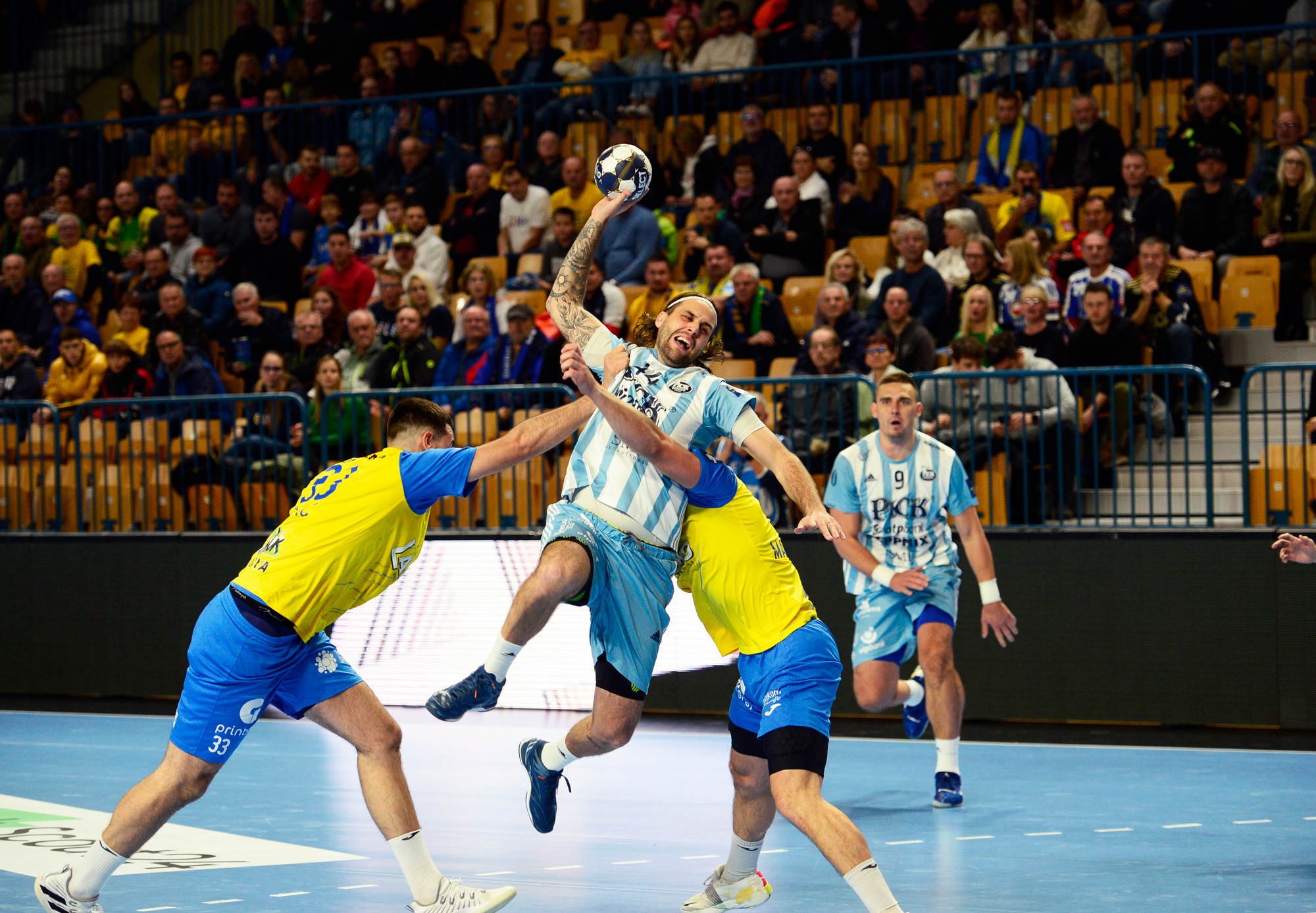 Szeged profit from strong first half 