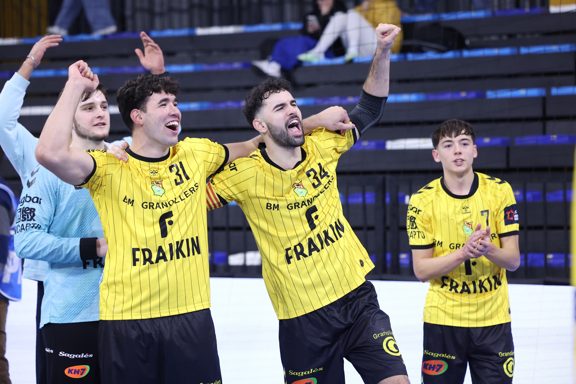 Last-gasp goals and big wins decide last main round berths