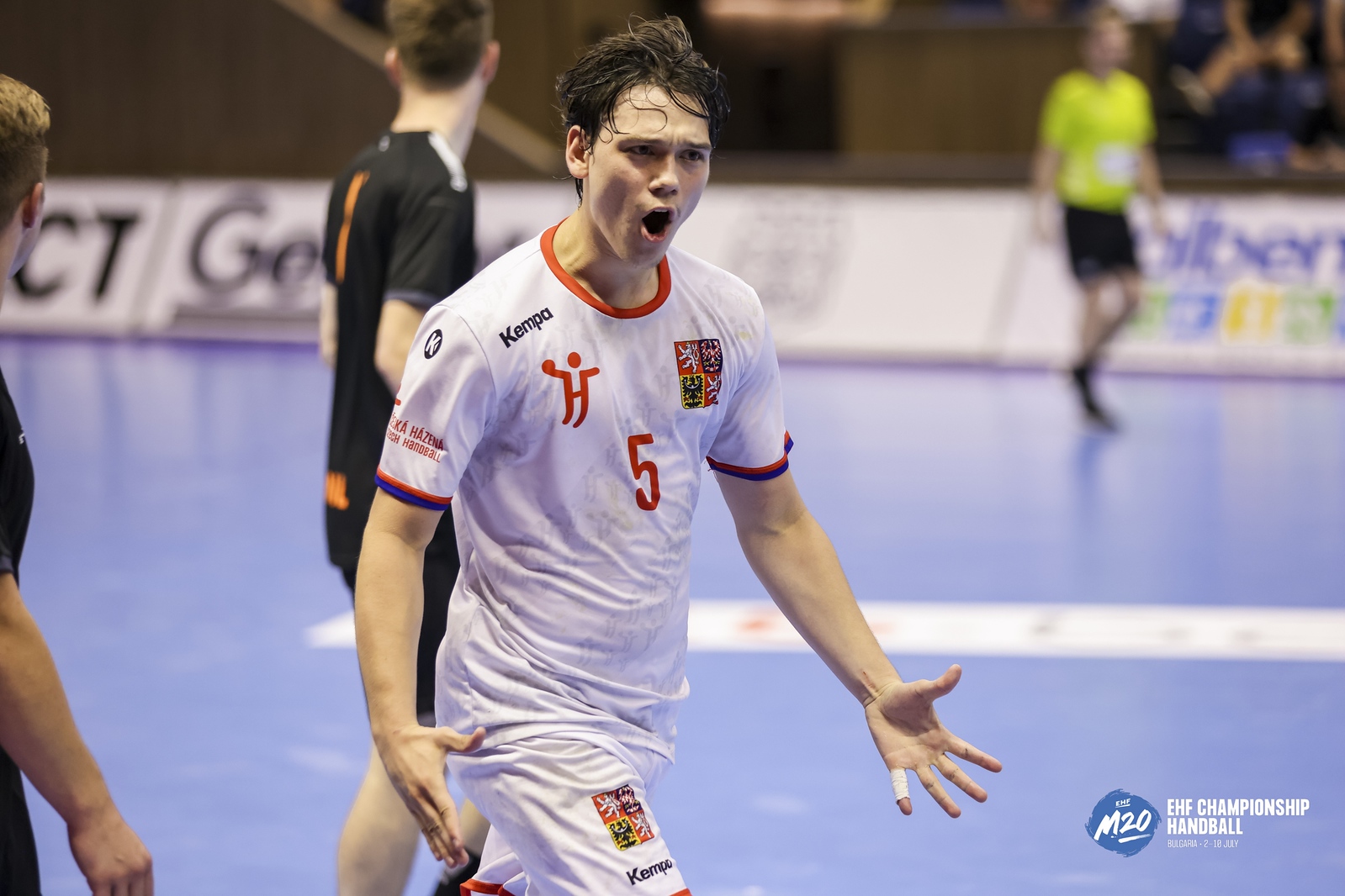 Summer blog: Austrian-Czech final in Varna; Crunch time at beach events