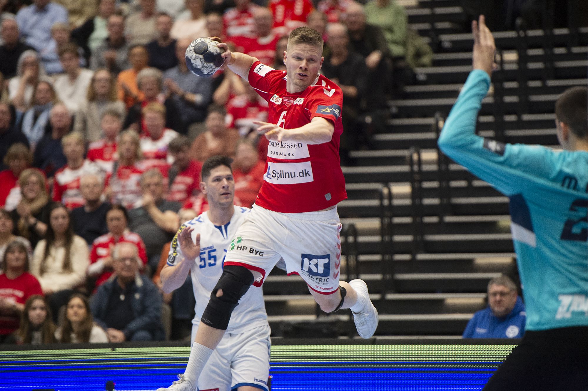 Aalborg finish as group winners after beating Zagreb