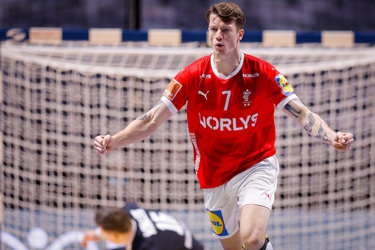 Denmark keep title defence on track, meet Spain next