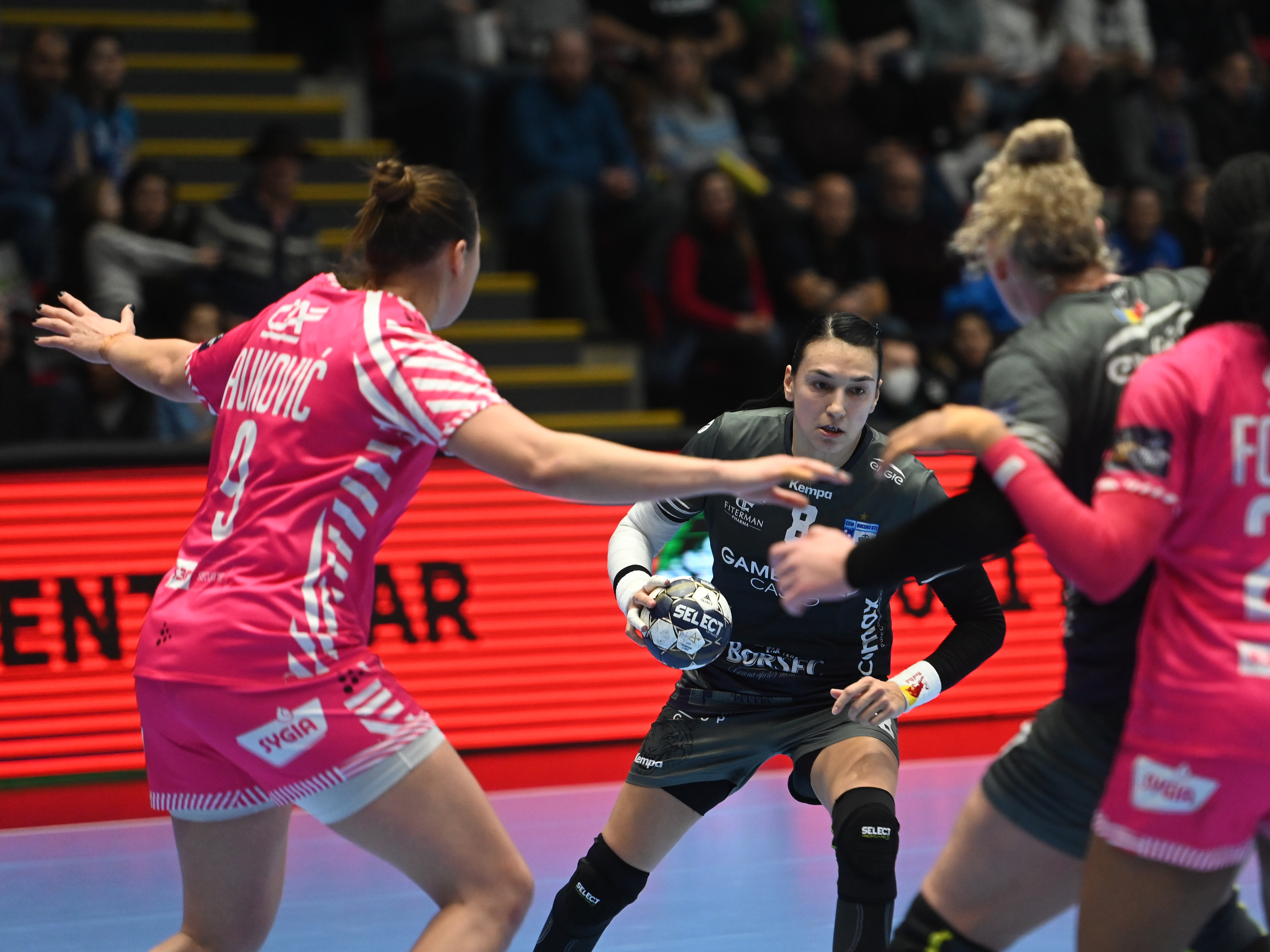 Last-gasp Neagu goal gifts CSM draw against Brest