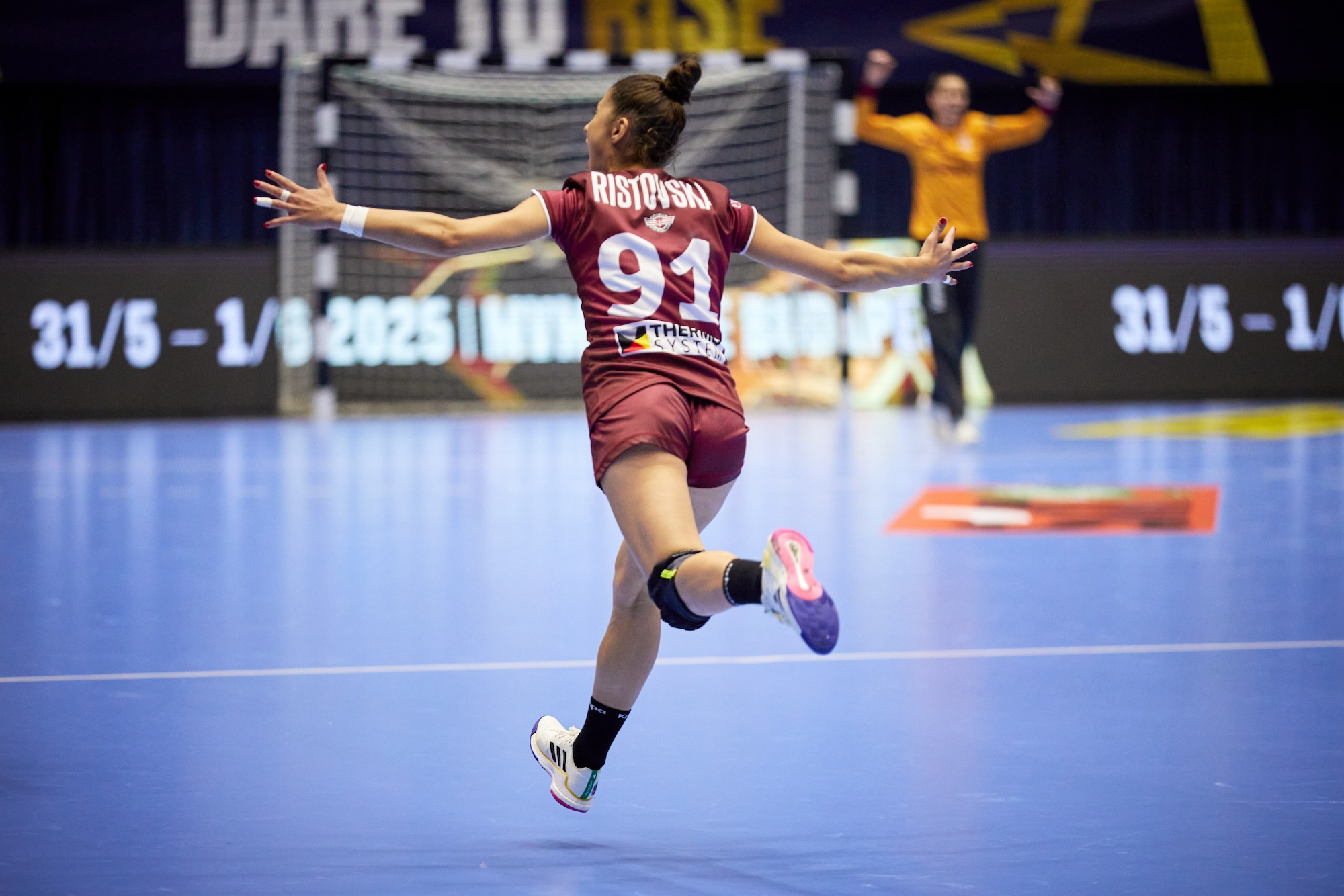 Race for Champions League play-offs concludes this weekend