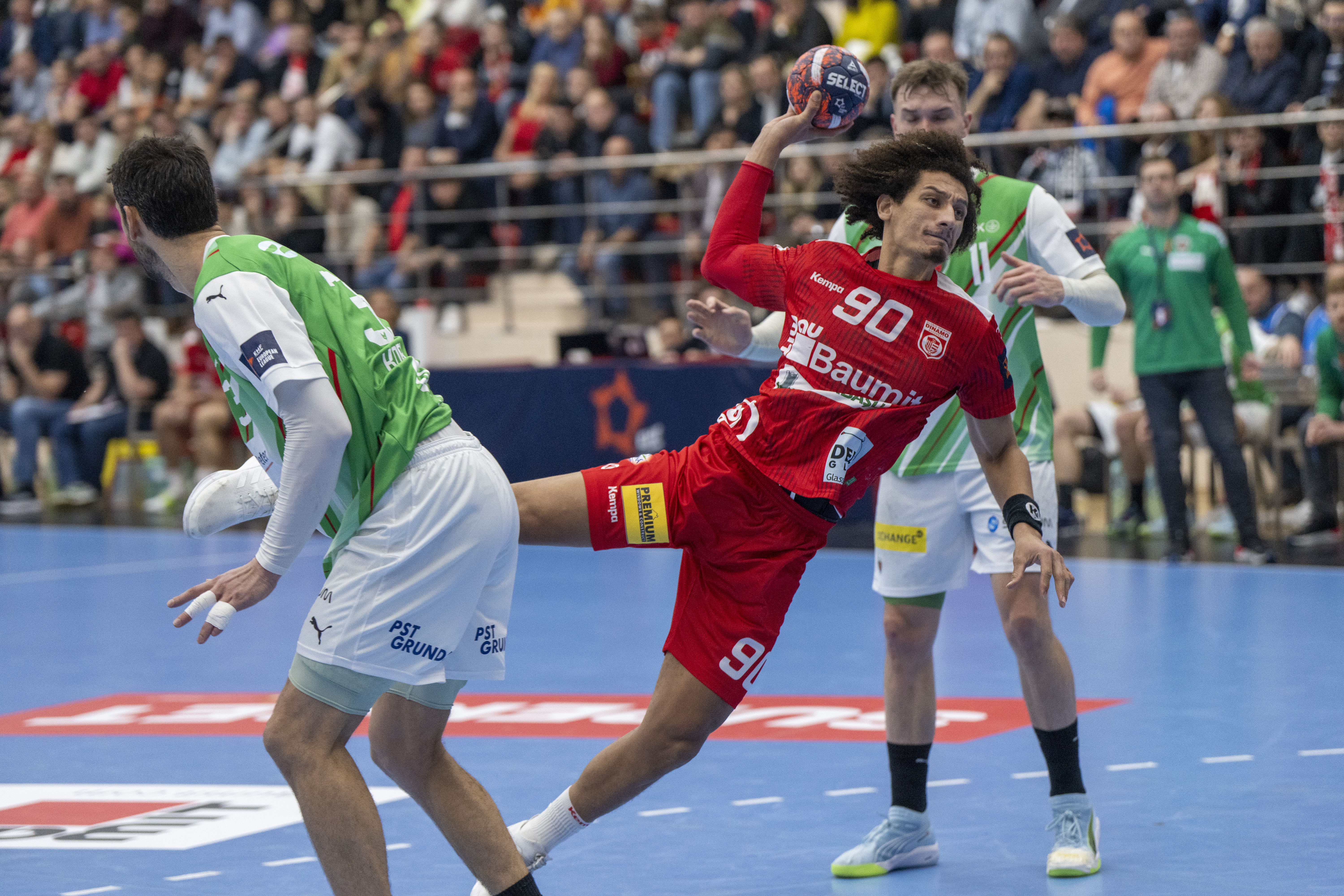 Zein eyes EHF Finals with Dinamo