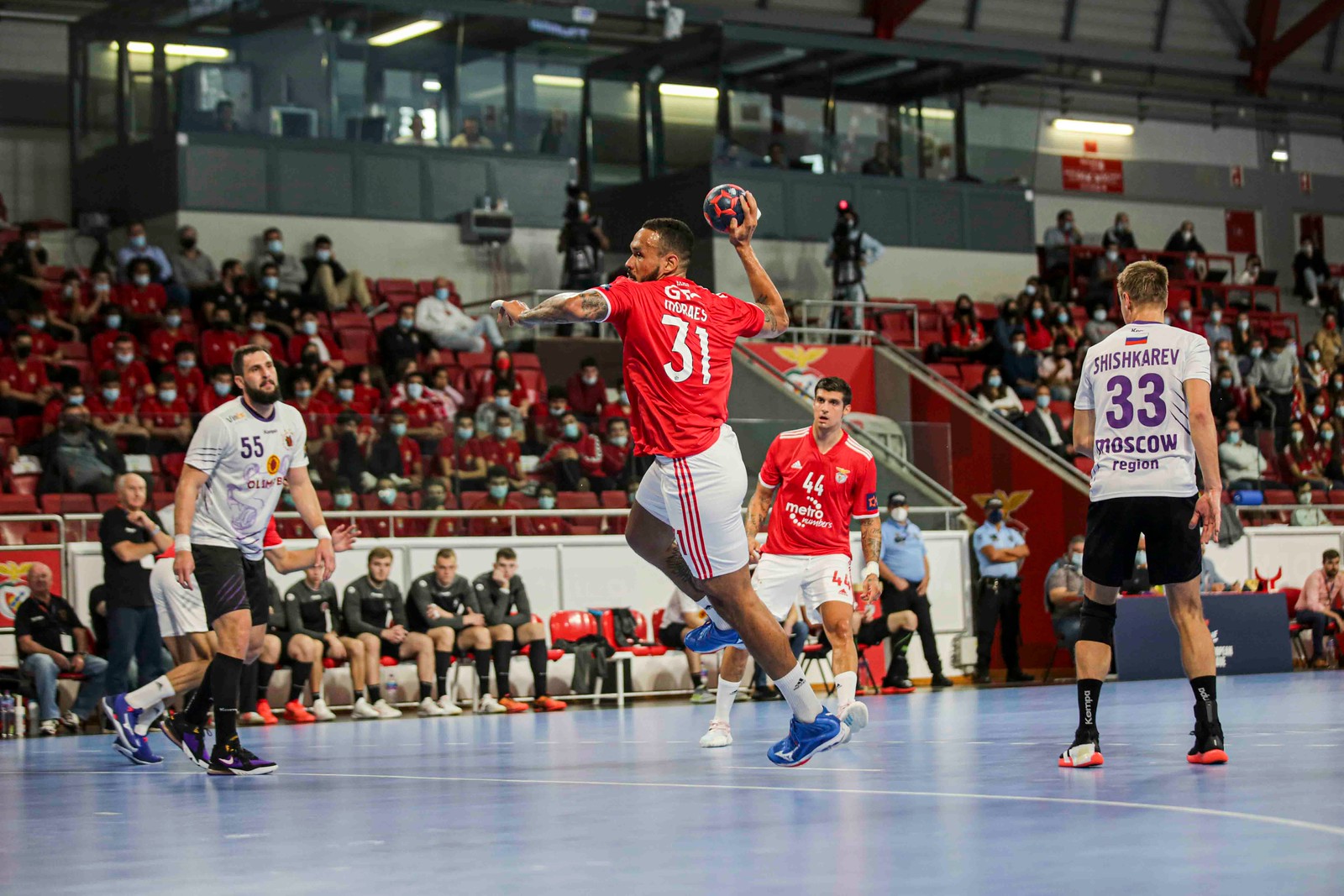 Füchse, Benfica aim to extend winning streak into round 4