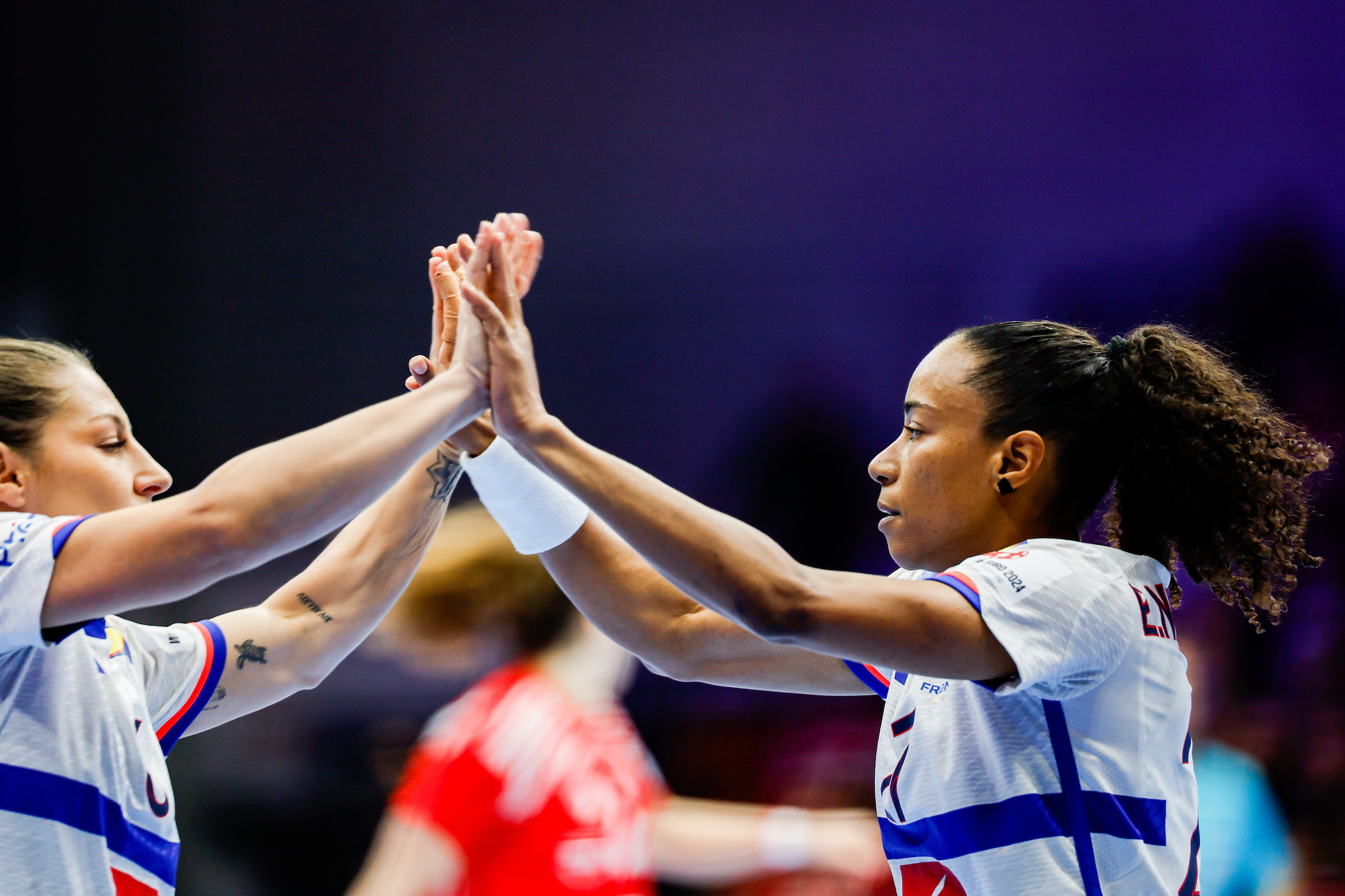 Top performance helps France stay unbeaten