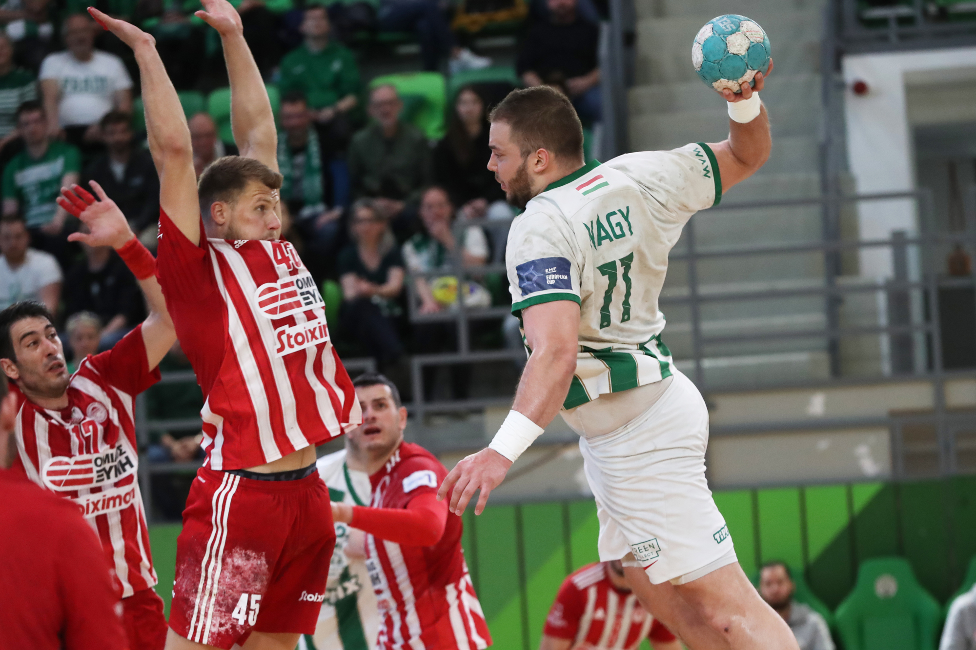 Valur win big, FTC and Olympiacos share the points
