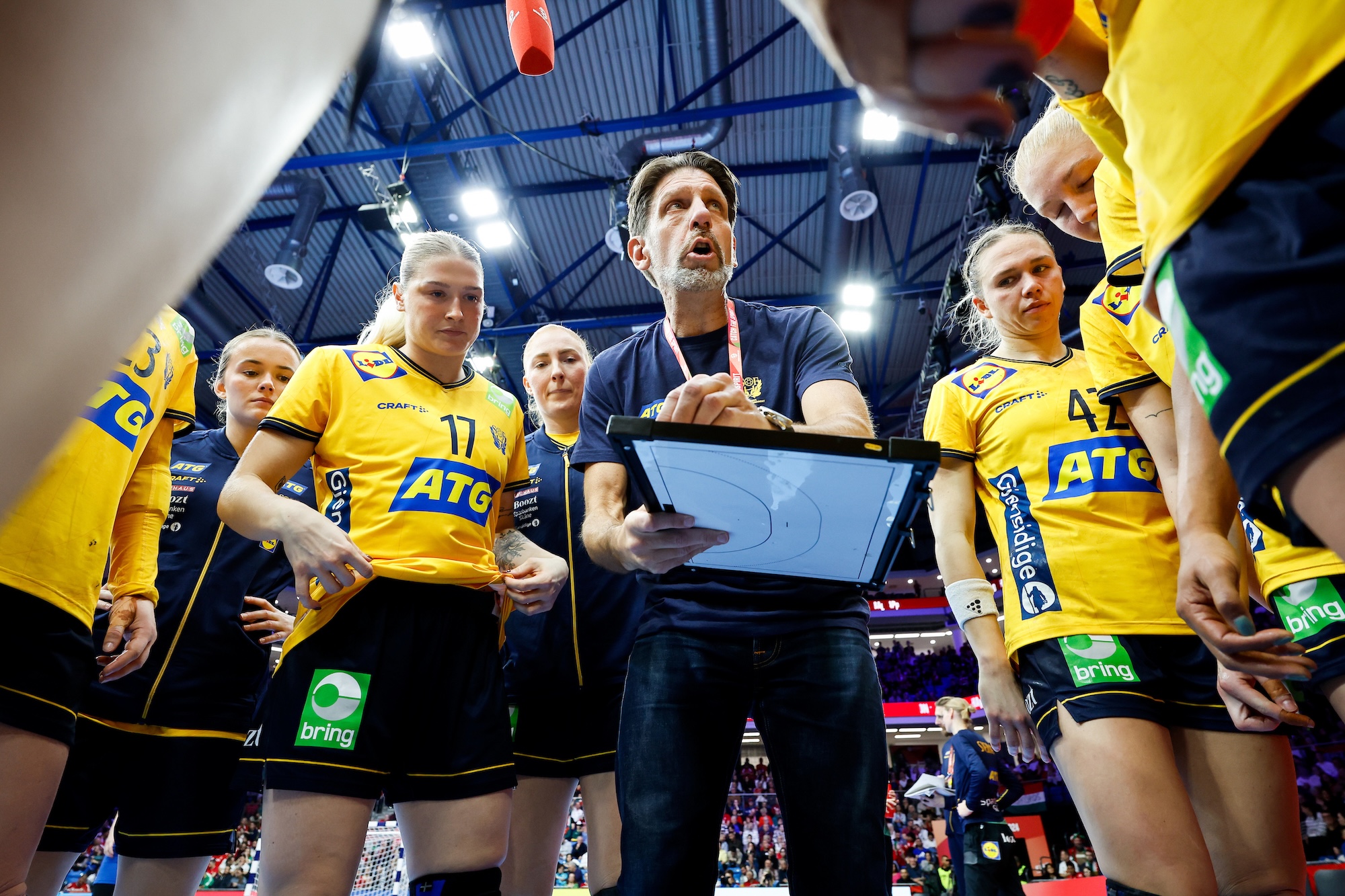 Coaching assessment and AI tools: A look at the 8th Scientific Conference keynotes