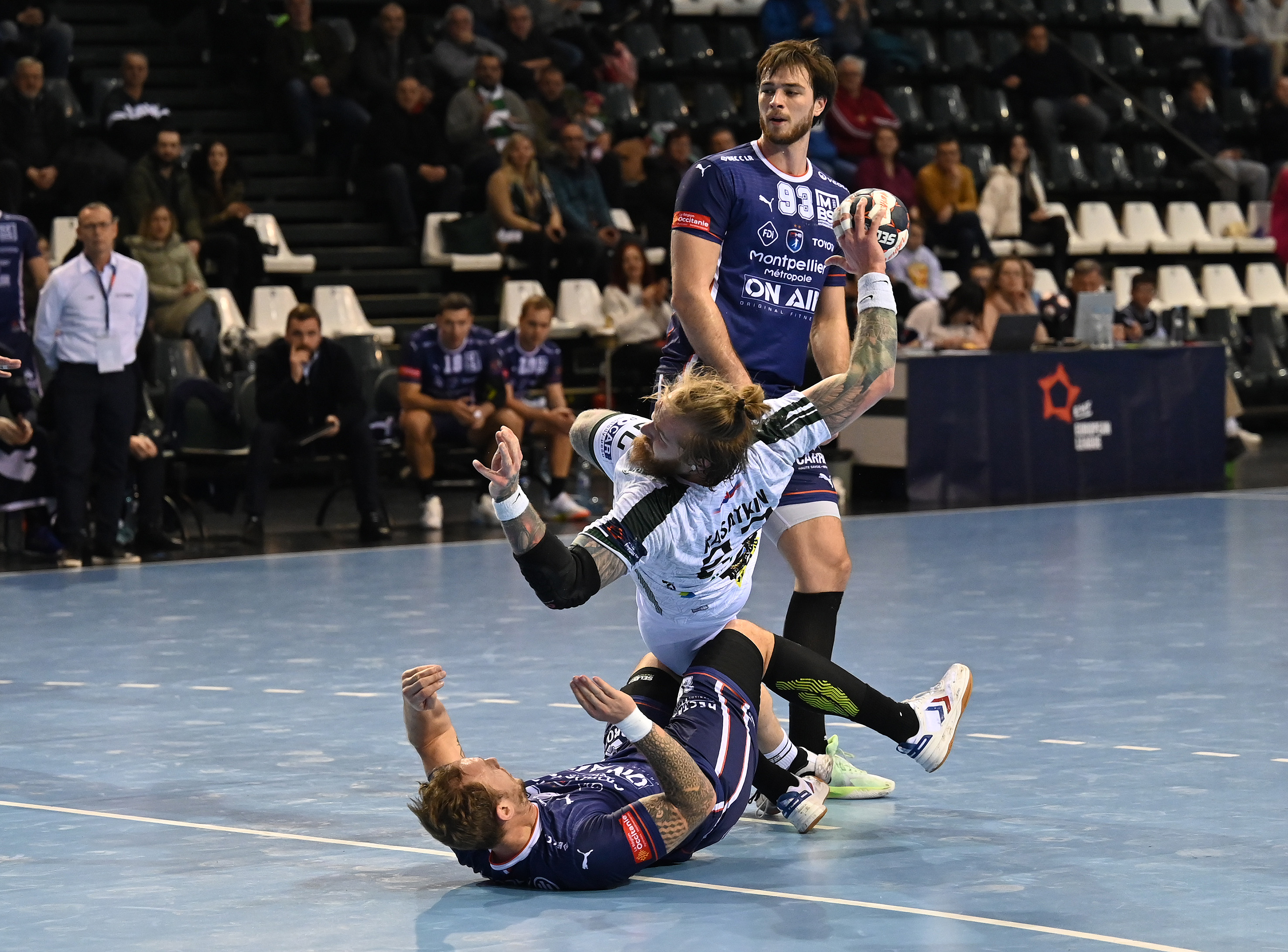 SUMMARY: Last 16 tickets for Ystad, Skjern and Kadetten; first loss for Montpellier
