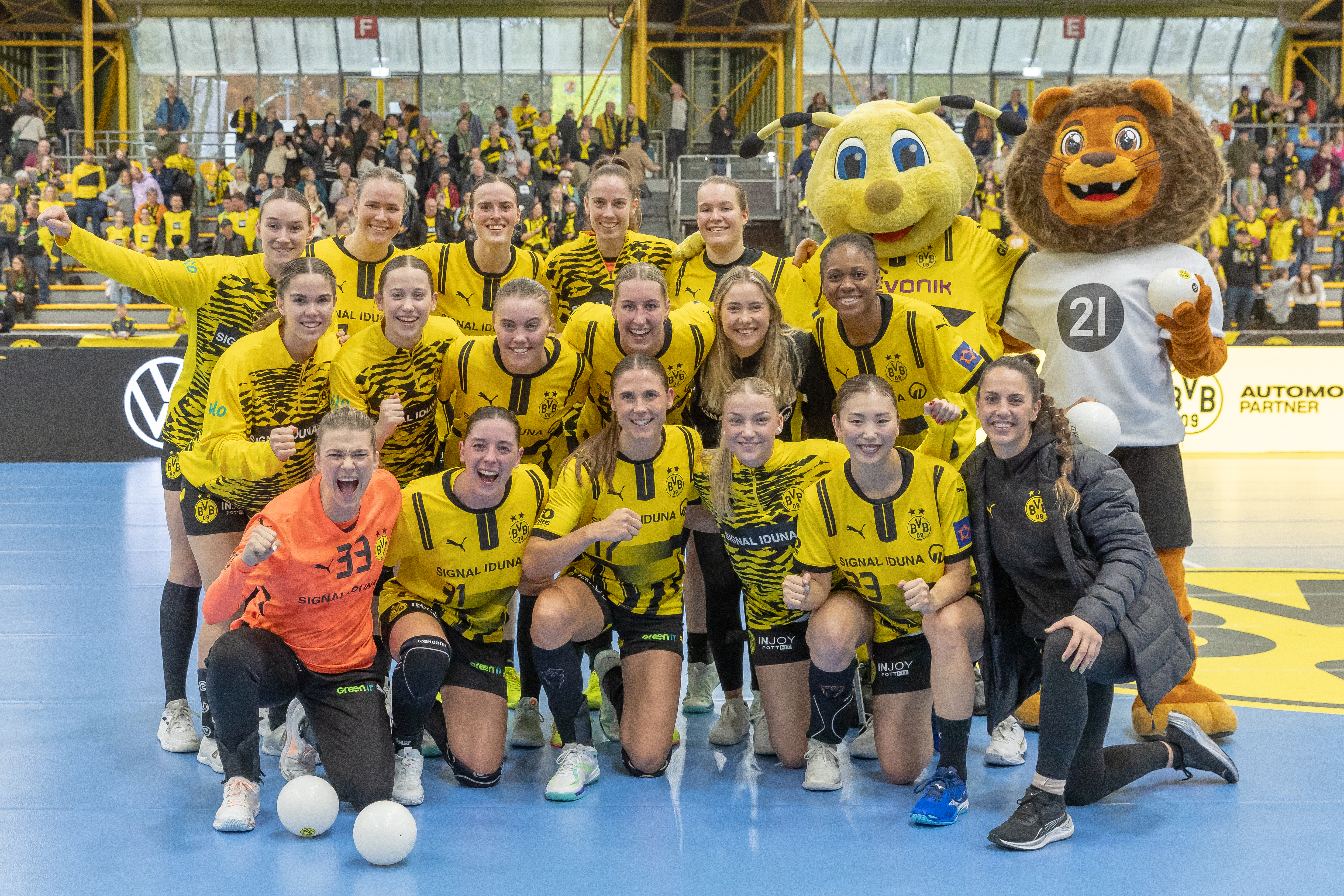 Sola reach group phase; Borussia, Dijon celebrate at home