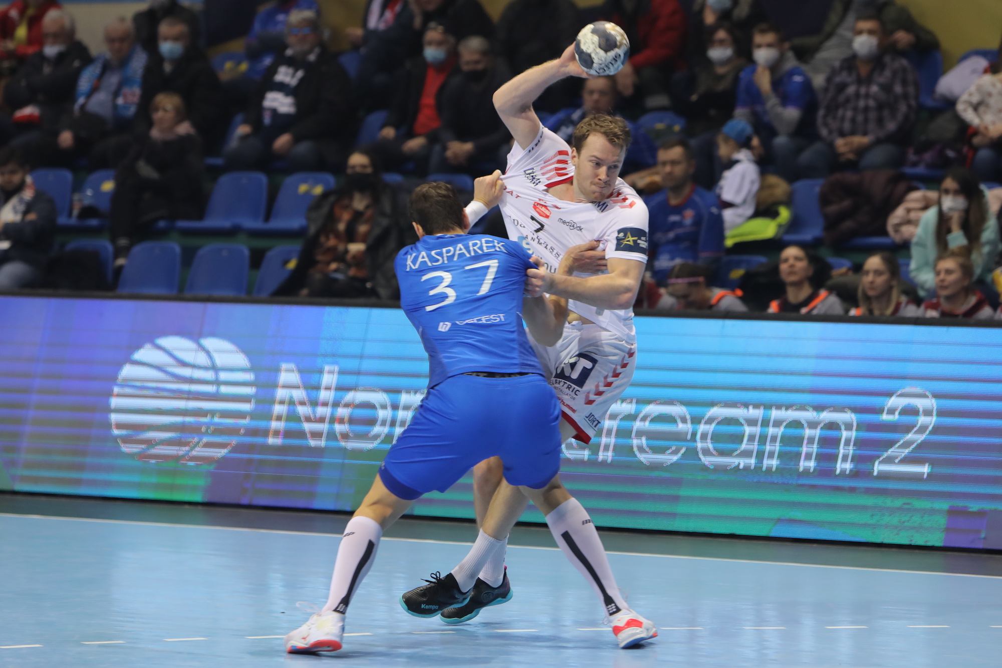 EHF EURO winners power Aalborg to victory